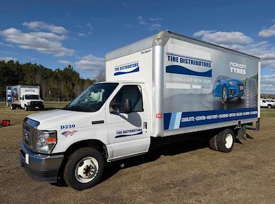Used 2022 Ford E-350 - photo 1