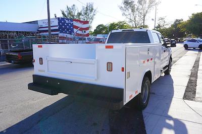 Used 2022 Ford F-350 Crew Cab 4x4 Reading 9' Service Truck for sale #D78074 - photo 2