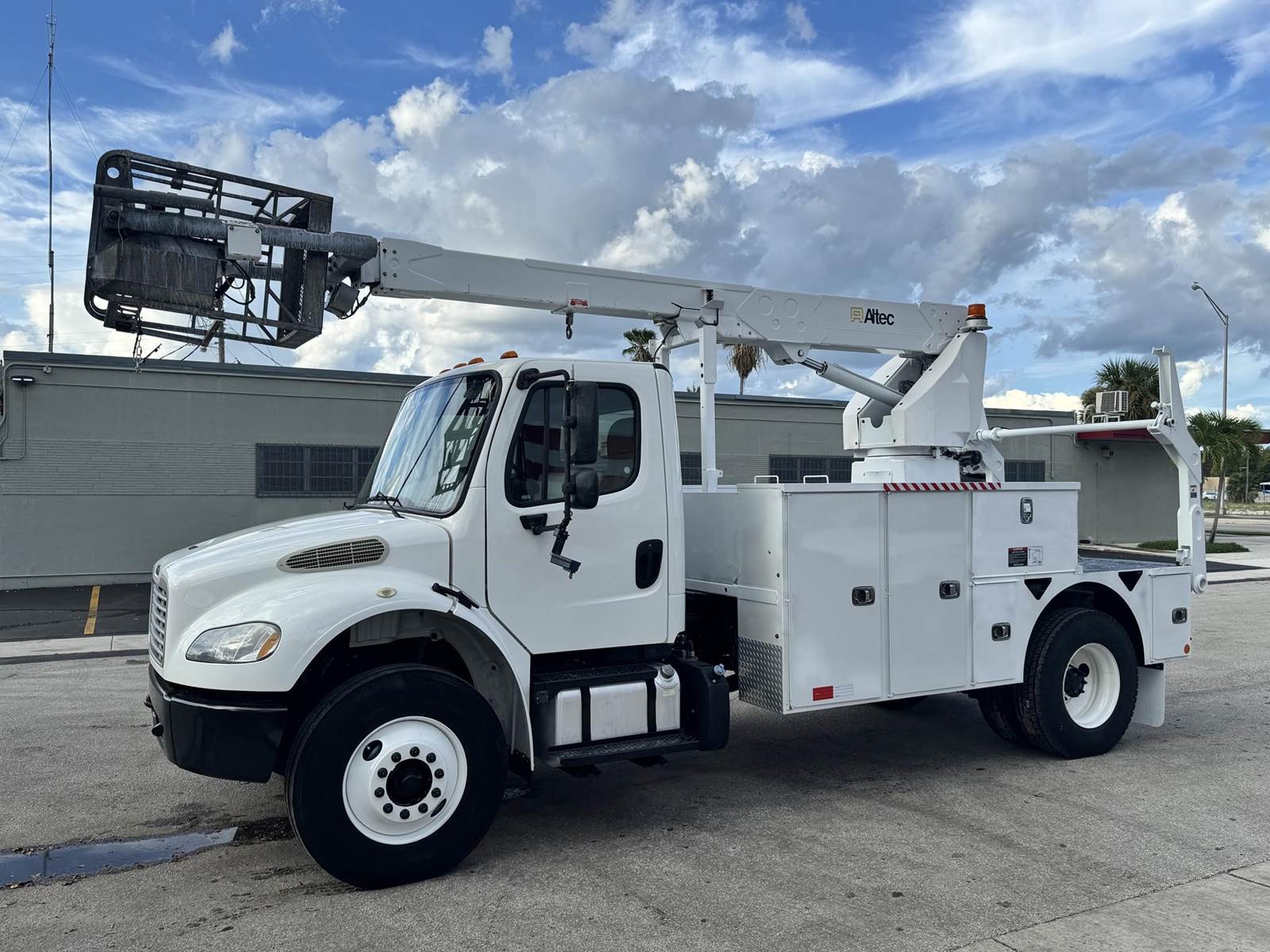 Used 2019 Freightliner M2 106 - photo 74
