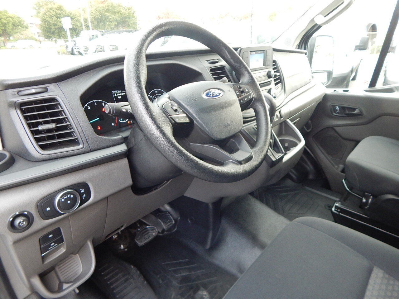 Used 2024 Ford Transit 250 - photo 5