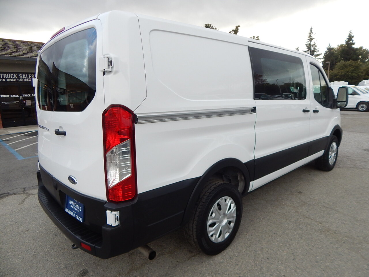 Used 2024 Ford Transit 250 - photo 7