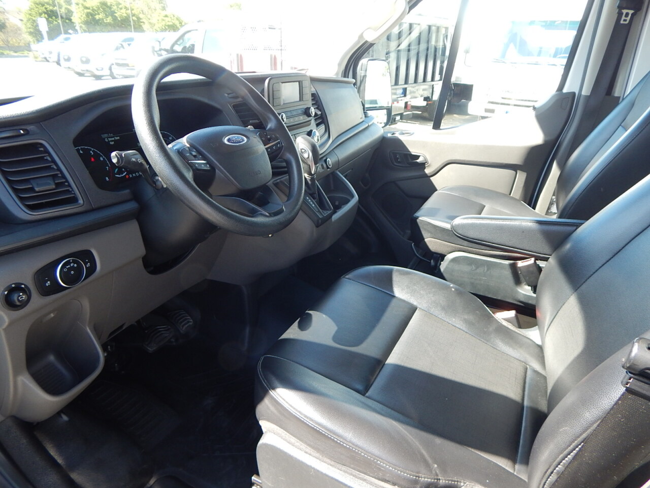 Used 2020 Ford Transit 250 - photo 5