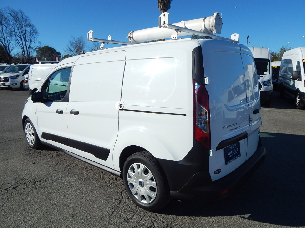 Used 2020 Ford Transit Connect - photo 2