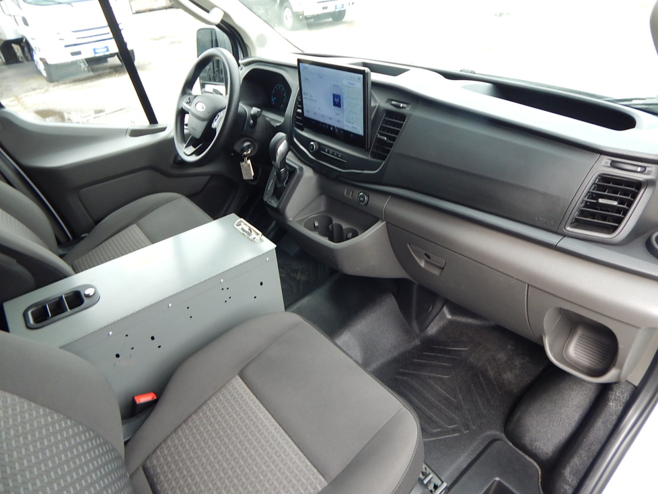Used 2022 Ford Transit 250 - photo 5