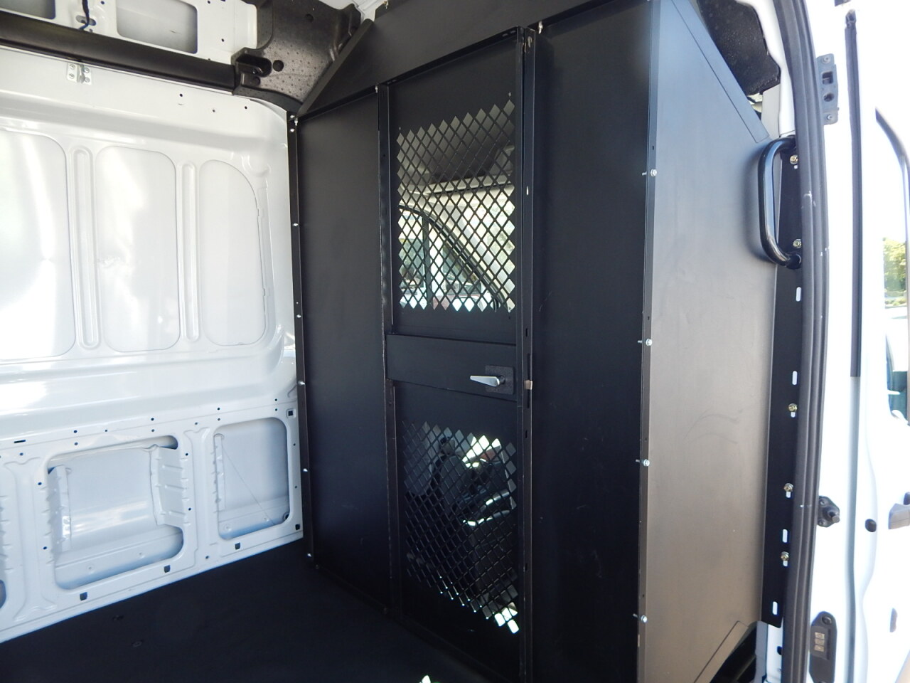Used 2017 Ford Transit 250 - photo 14