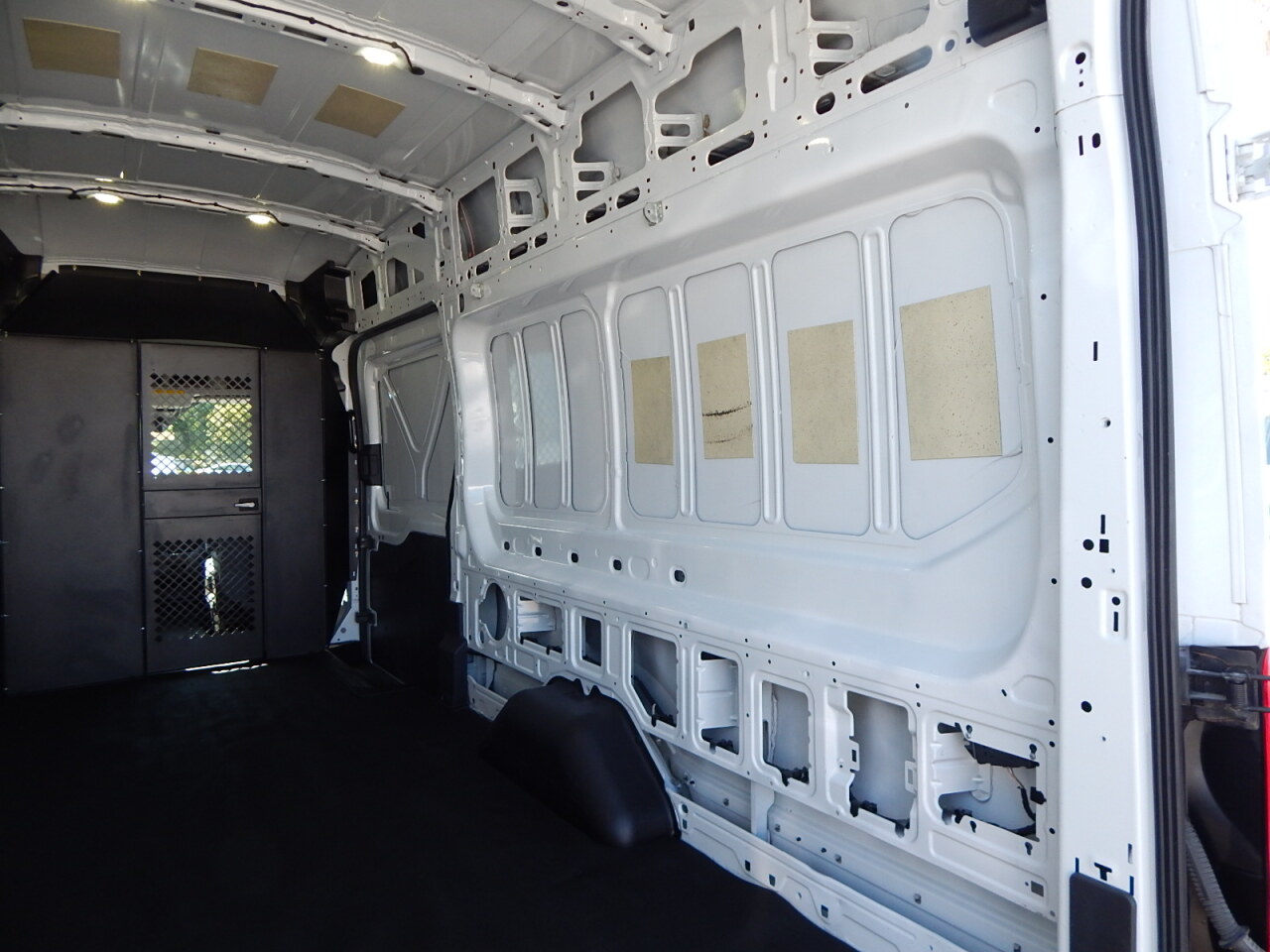 Used 2017 Ford Transit 250 - photo 16