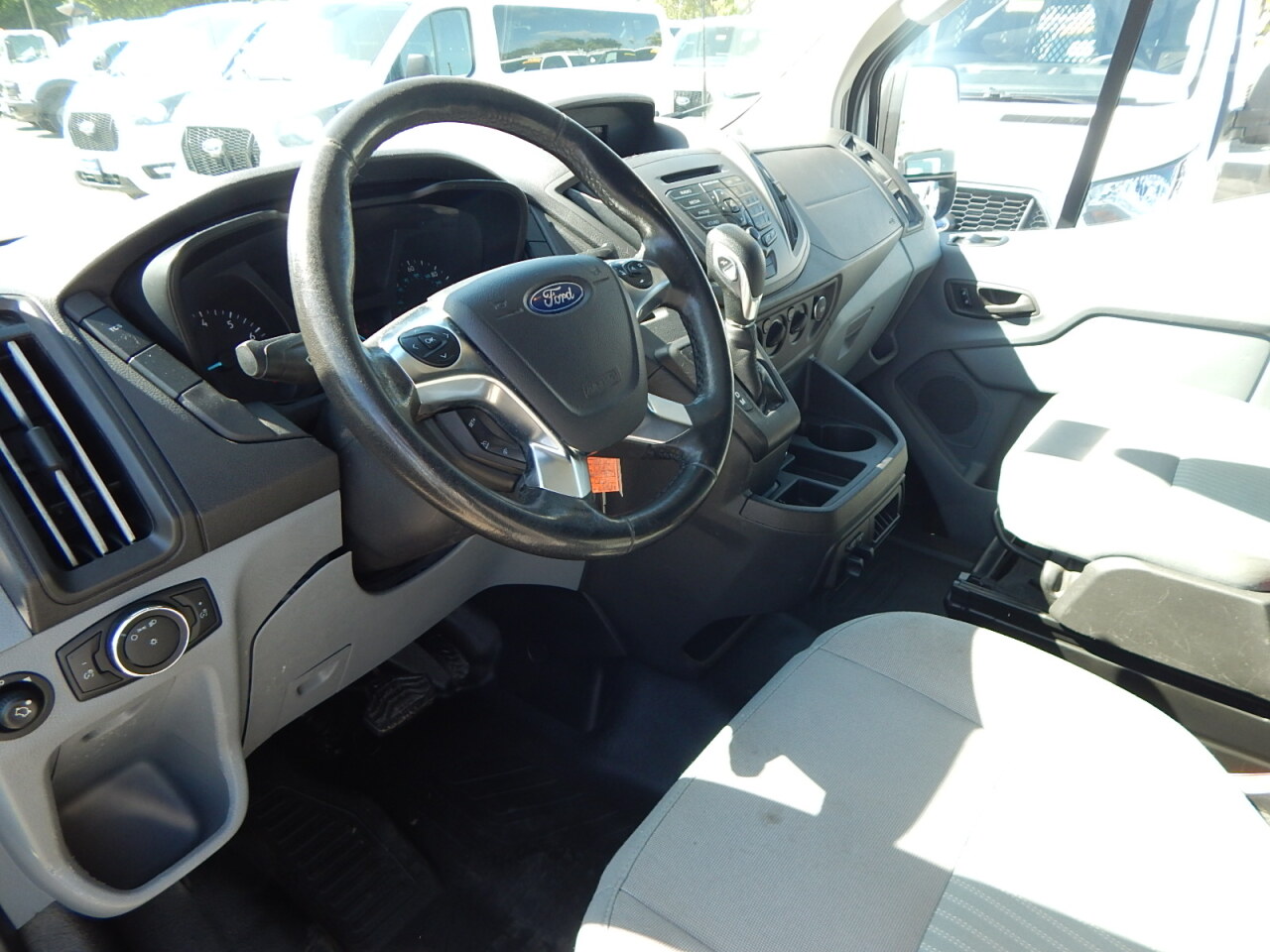 Used 2017 Ford Transit 250 - photo 5