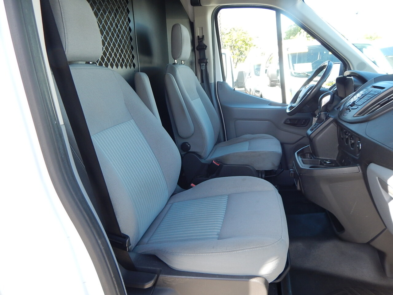 Used 2017 Ford Transit 250 - photo 23