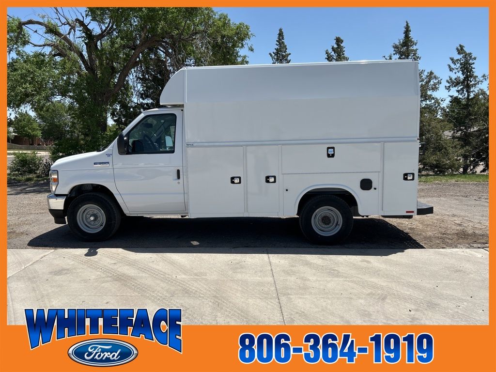 New 2025 Ford E-350 - photo 6