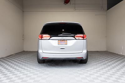 2020 Chrysler Pacifica FWD Minivan for sale #58237 - photo 2