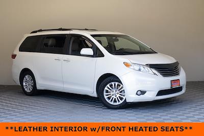 Used 2017 Toyota Sienna XLE Premium Minivan for sale #59218B - photo 2