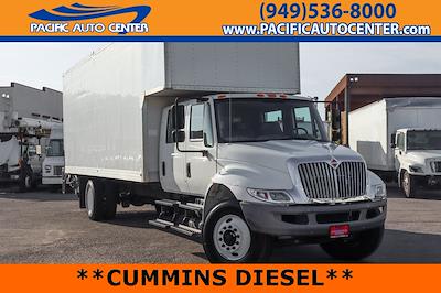 Used 2018 International DuraStar 4300 - photo 1