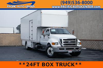 Used 2015 Ford F-650 - photo 1
