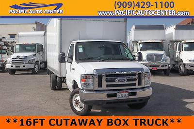 Used 2018 Ford E-450 - photo 1