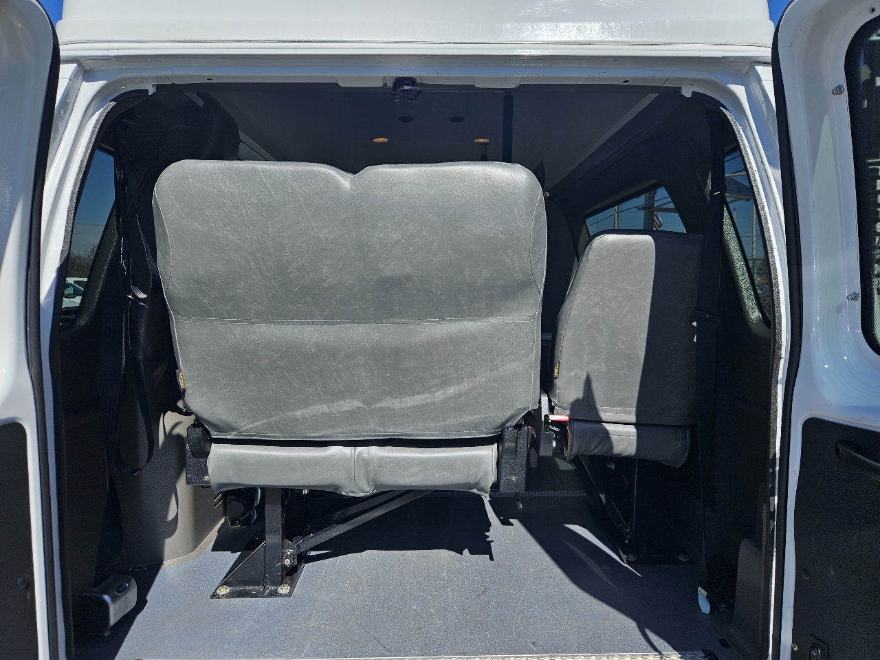 Used 2014 Ford E-350 - photo 20