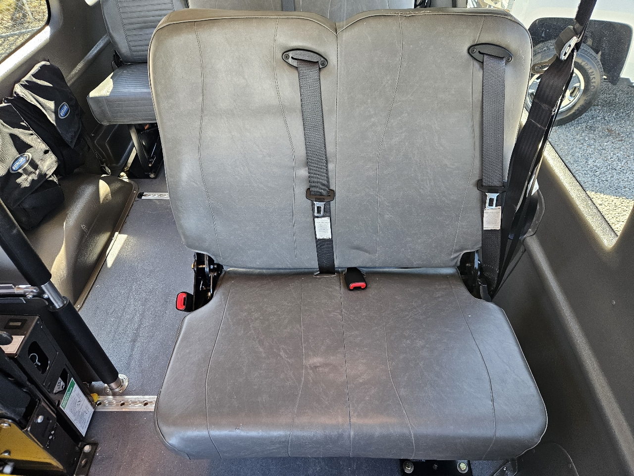 Used 2014 Ford E-350 - photo 33
