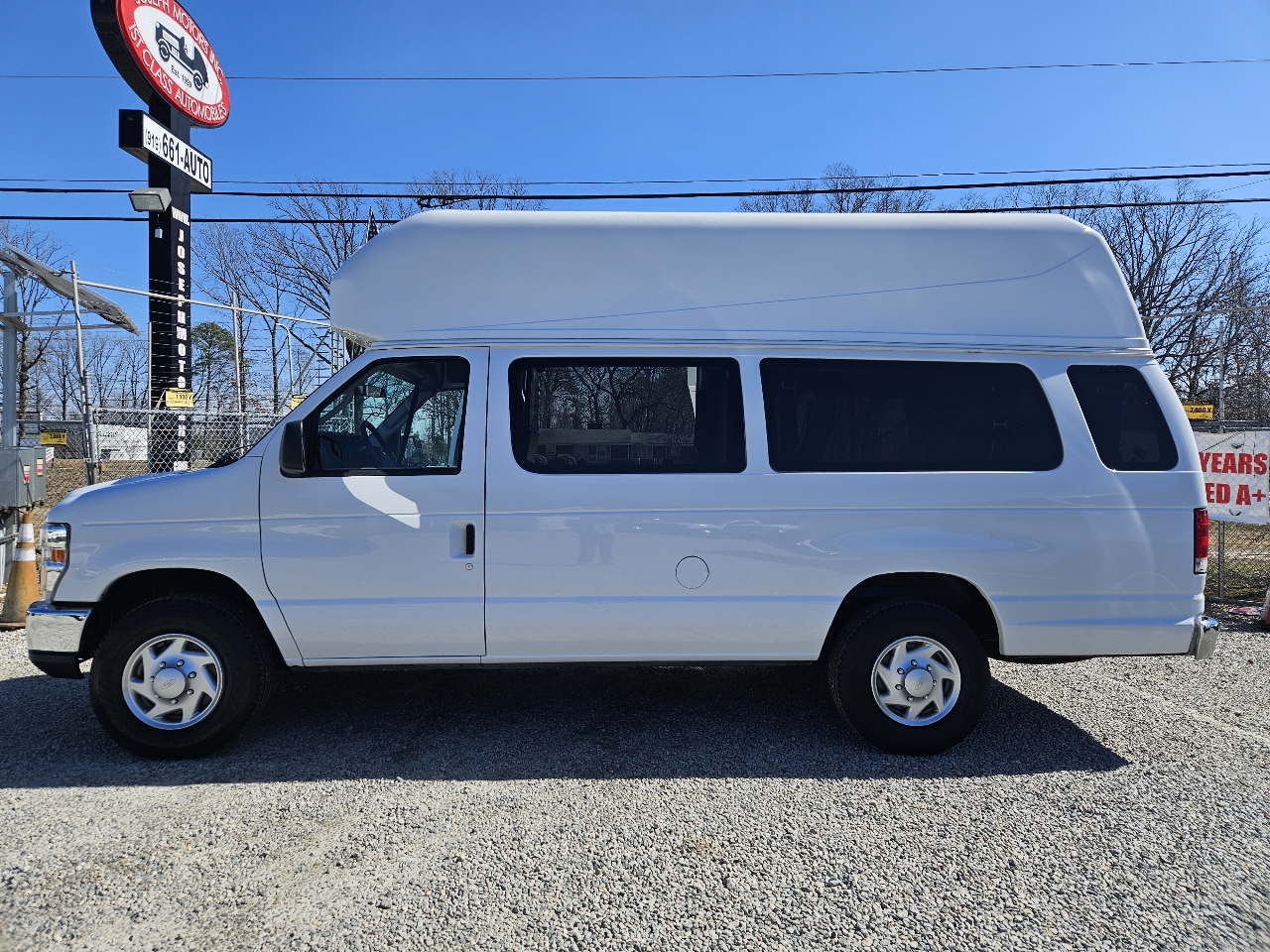 Used 2014 Ford E-350 - photo 8