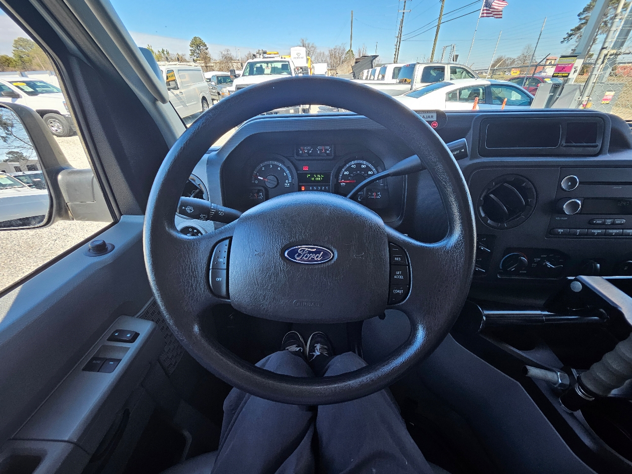 Used 2014 Ford E-350 - photo 48