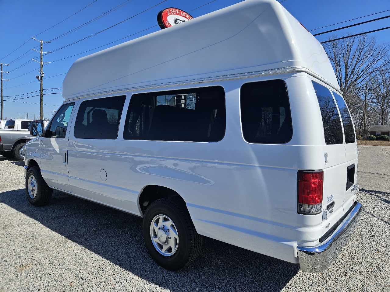Used 2014 Ford E-350 - photo 9