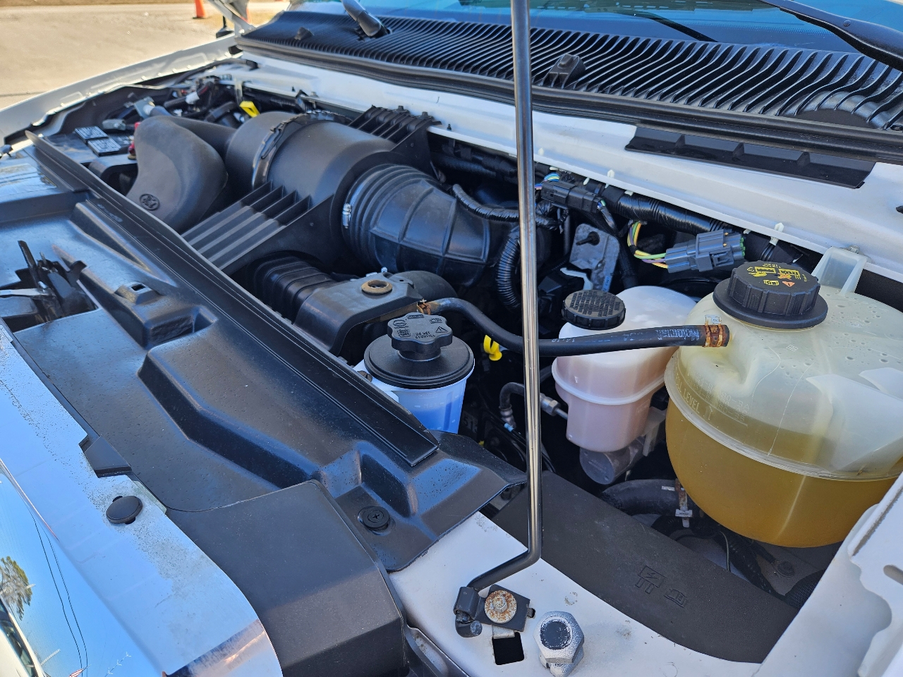 Used 2014 Ford E-350 - photo 52