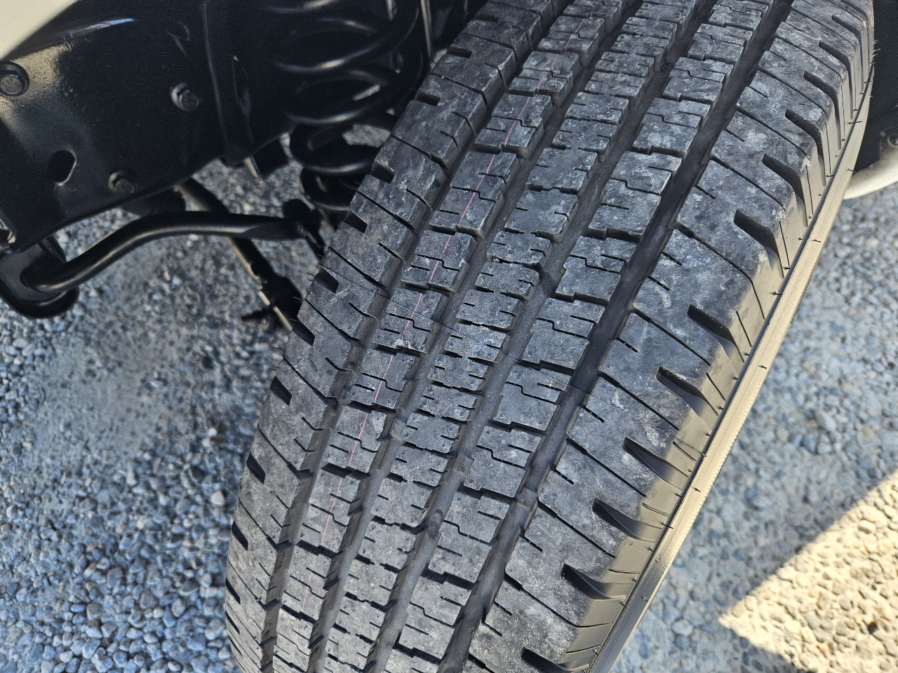Used 2014 Ford E-350 - photo 54