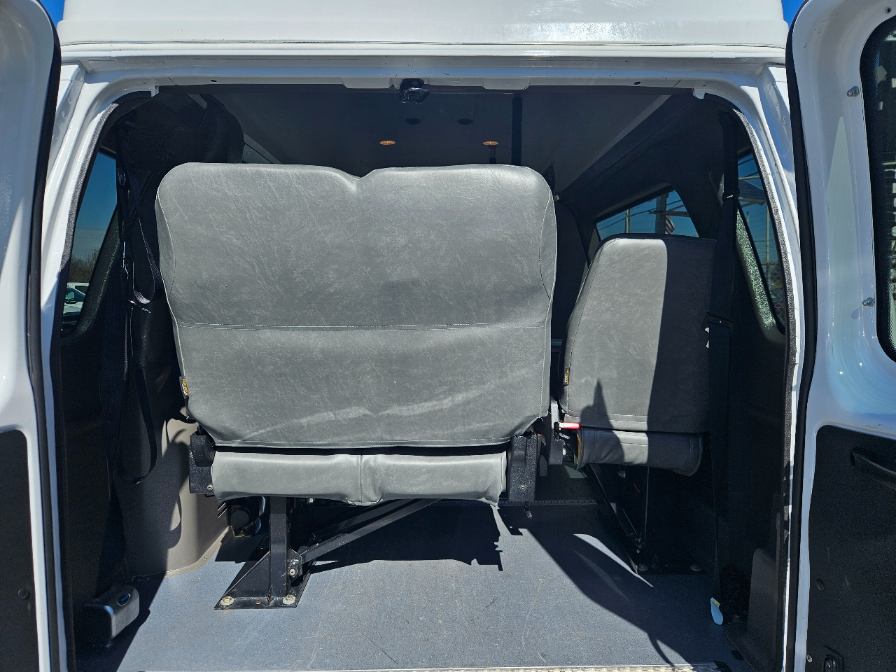 Used 2013 Ford E-350 - photo 19