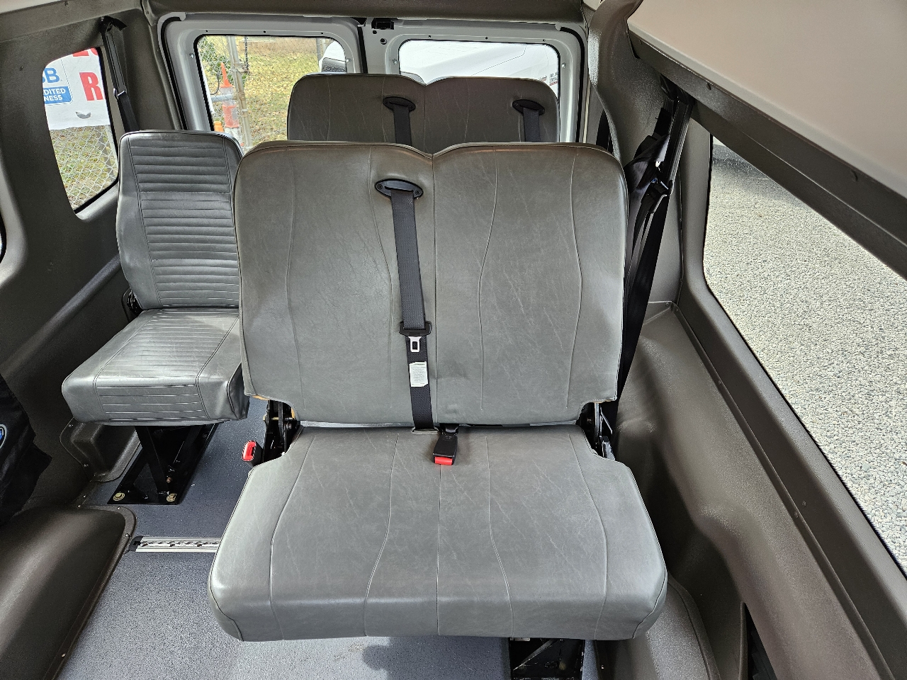 Used 2013 Ford E-350 - photo 34