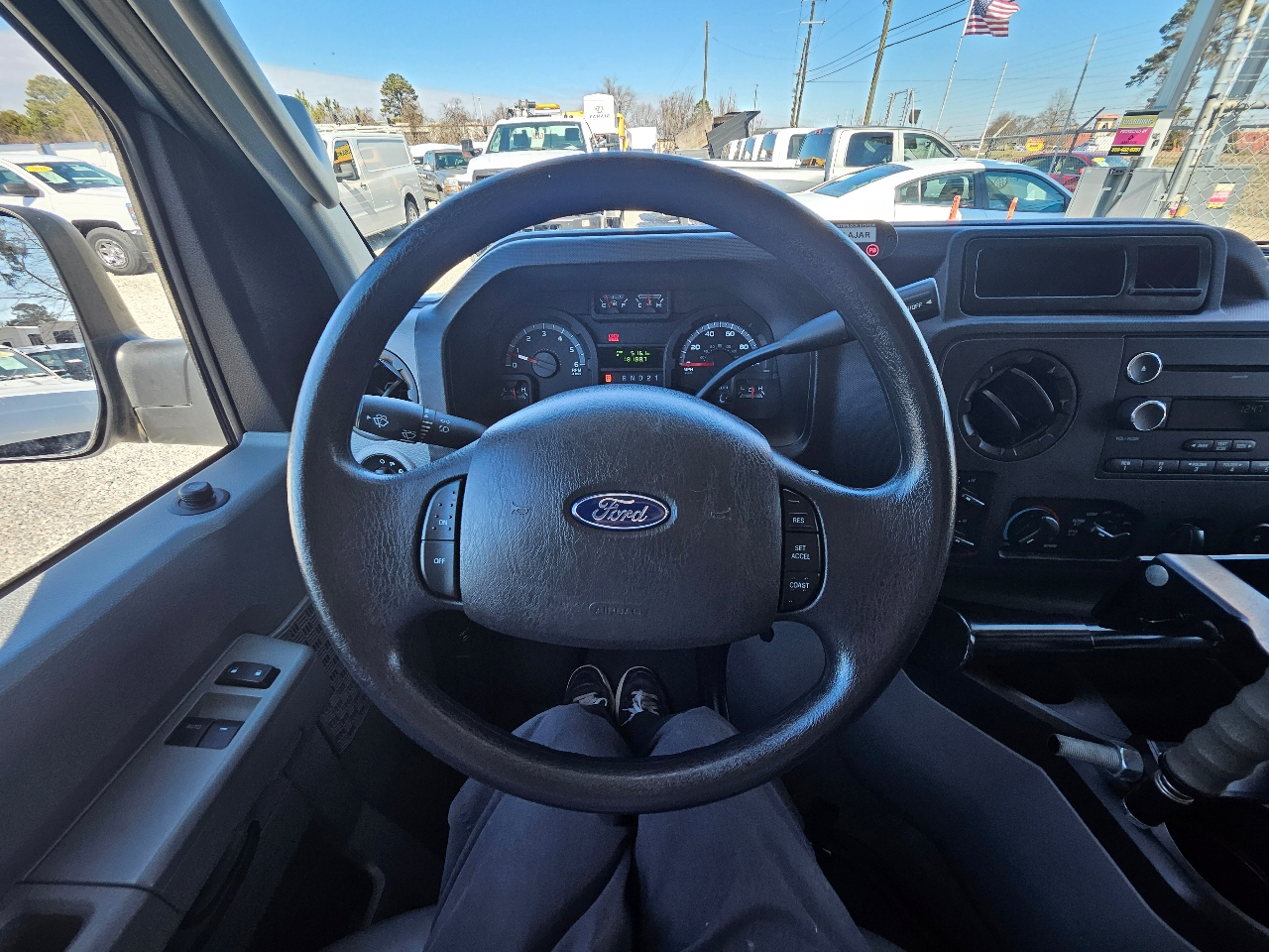 Used 2013 Ford E-350 - photo 52