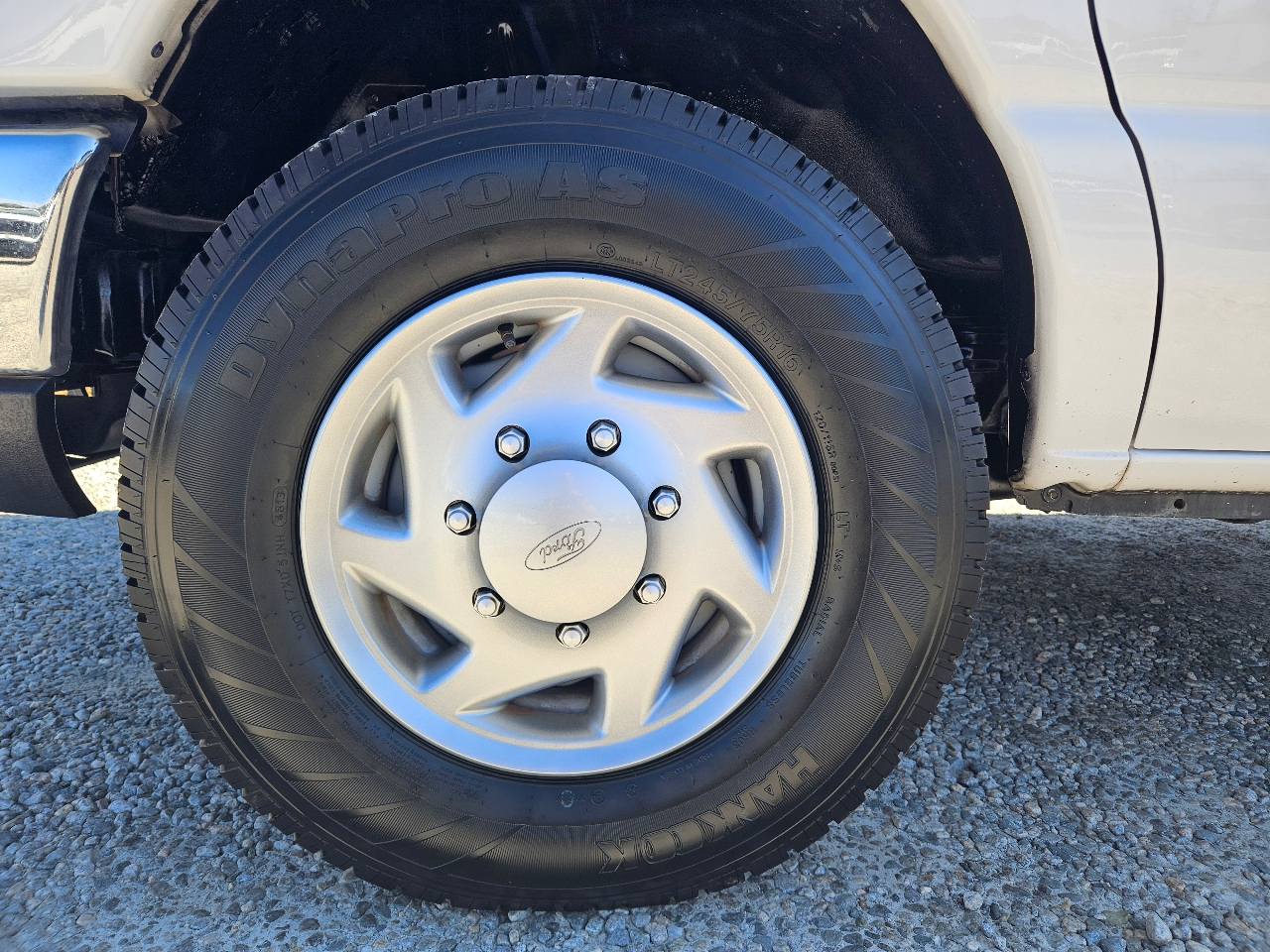 Used 2013 Ford E-350 - photo 57
