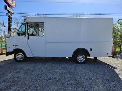 Used 2013 Ford E-350 - photo 1