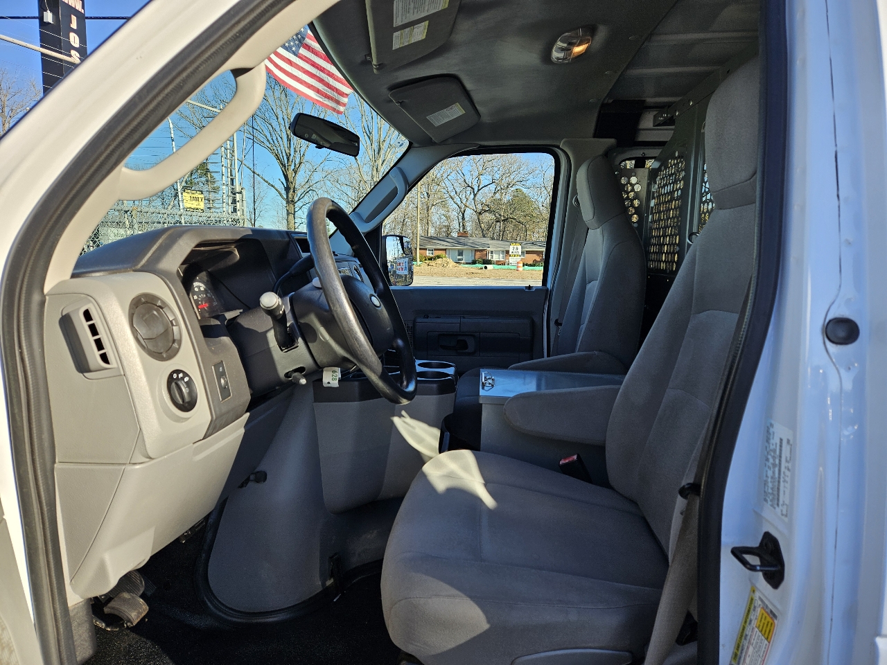 Used 2014 Ford E-250 - photo 12