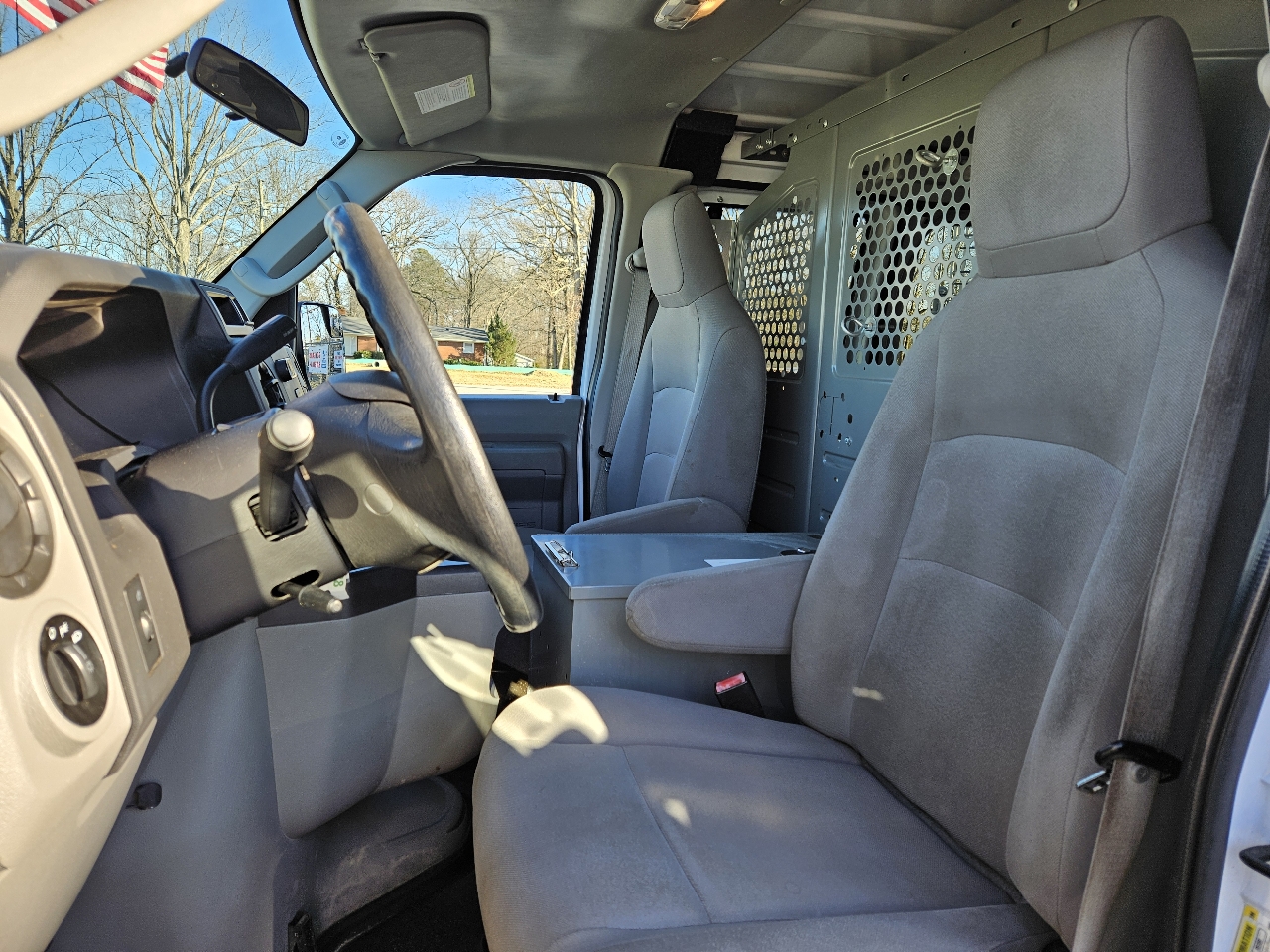 Used 2014 Ford E-250 - photo 13