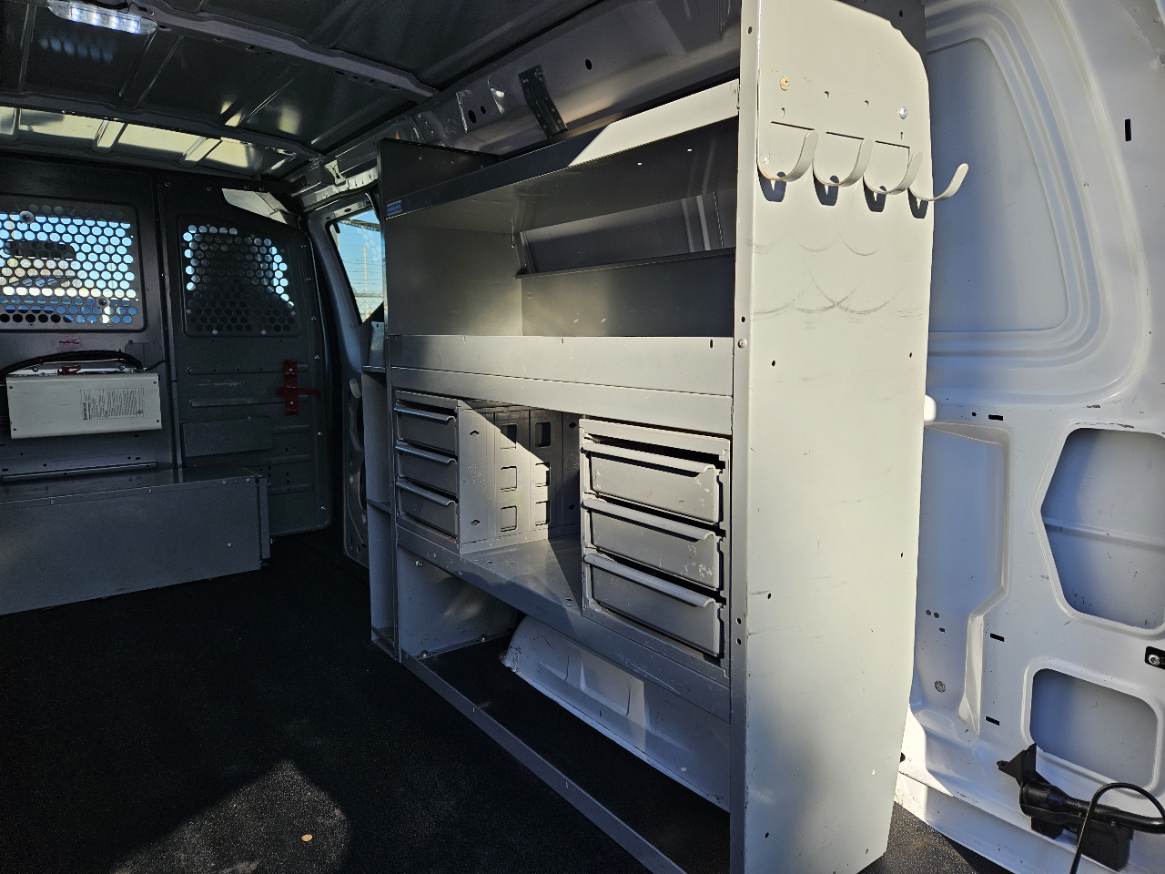 Used 2014 Ford E-250 - photo 22
