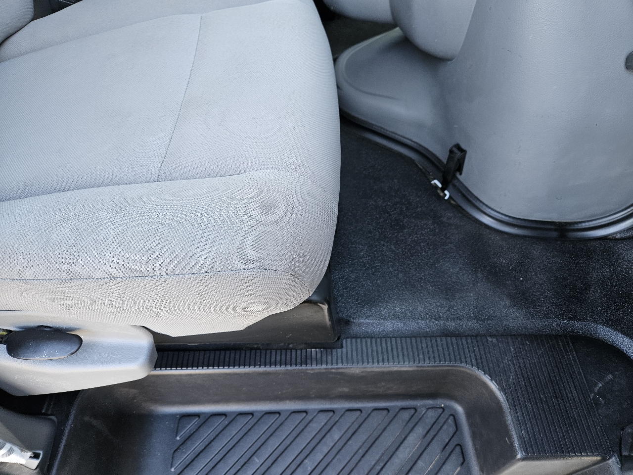 Used 2014 Ford E-250 - photo 34