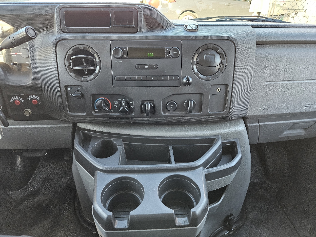 Used 2014 Ford E-250 - photo 36