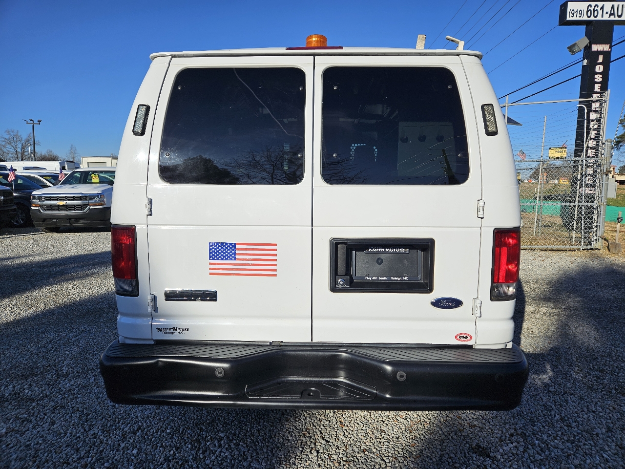 Used 2014 Ford E-250 - photo 6