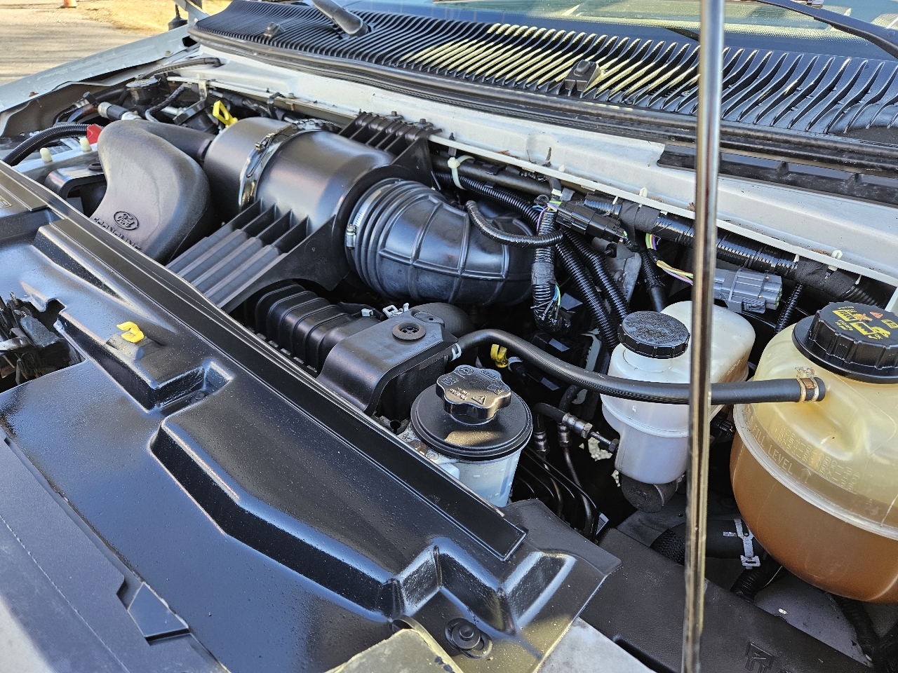Used 2014 Ford E-250 - photo 48