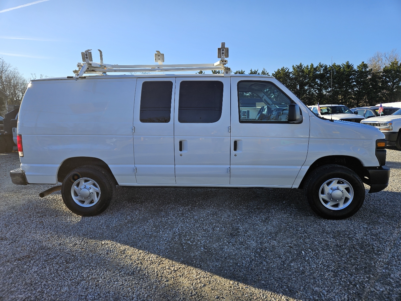 Used 2014 Ford E-250 - photo 8