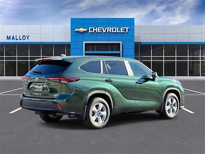 Used 2024 Toyota Highlander LE for sale #P1648 - photo 2