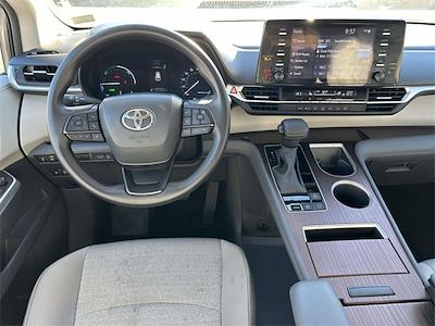 Used 2024 Toyota Sienna LE Minivan for sale #P1649 - photo 2