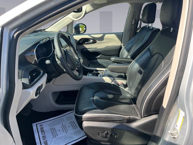 Used 2023 Chrysler Pacifica - photo 12