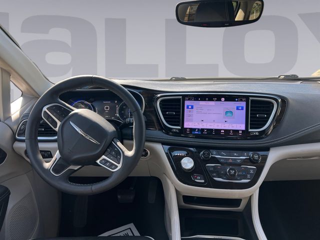 Used 2023 Chrysler Pacifica - photo 14