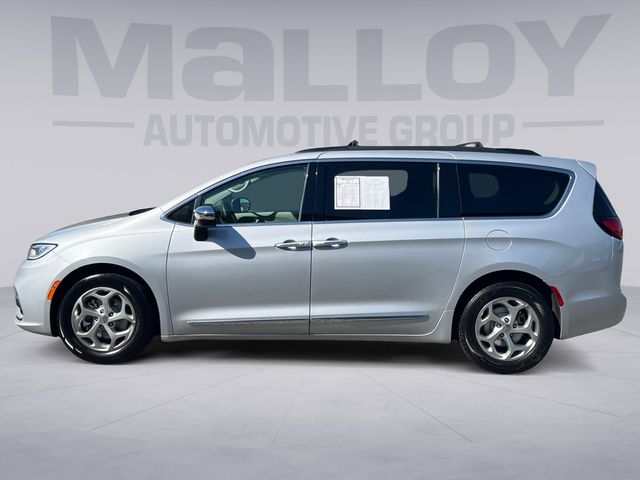 Used 2023 Chrysler Pacifica - photo 6