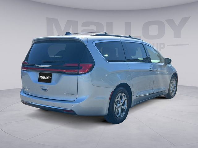 Used 2023 Chrysler Pacifica - photo 7