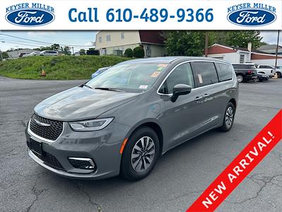 2023 Chrysler Pacifica FWD Minivan for sale #5127 - photo 1