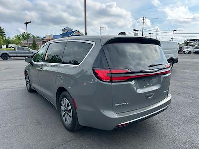 2023 Chrysler Pacifica FWD Minivan for sale #5127 - photo 2