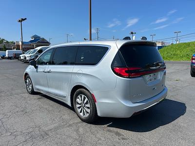 2023 Chrysler Pacifica FWD Minivan for sale #5149 - photo 2