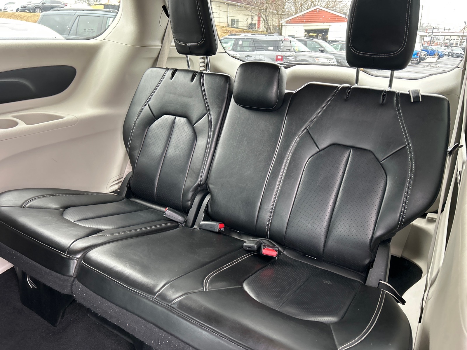 Used 2023 Chrysler Pacifica - photo 12