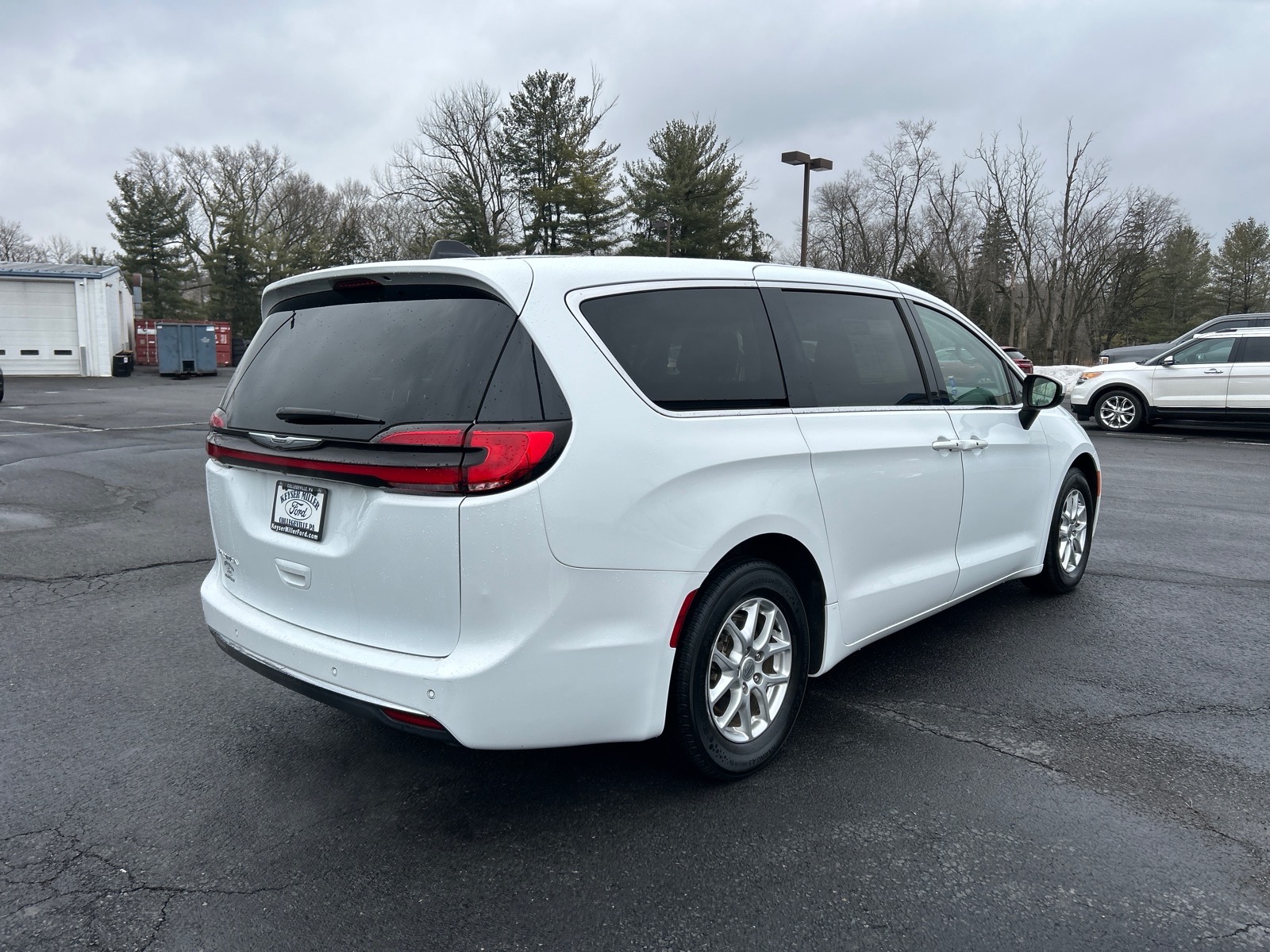 Used 2023 Chrysler Pacifica - photo 17