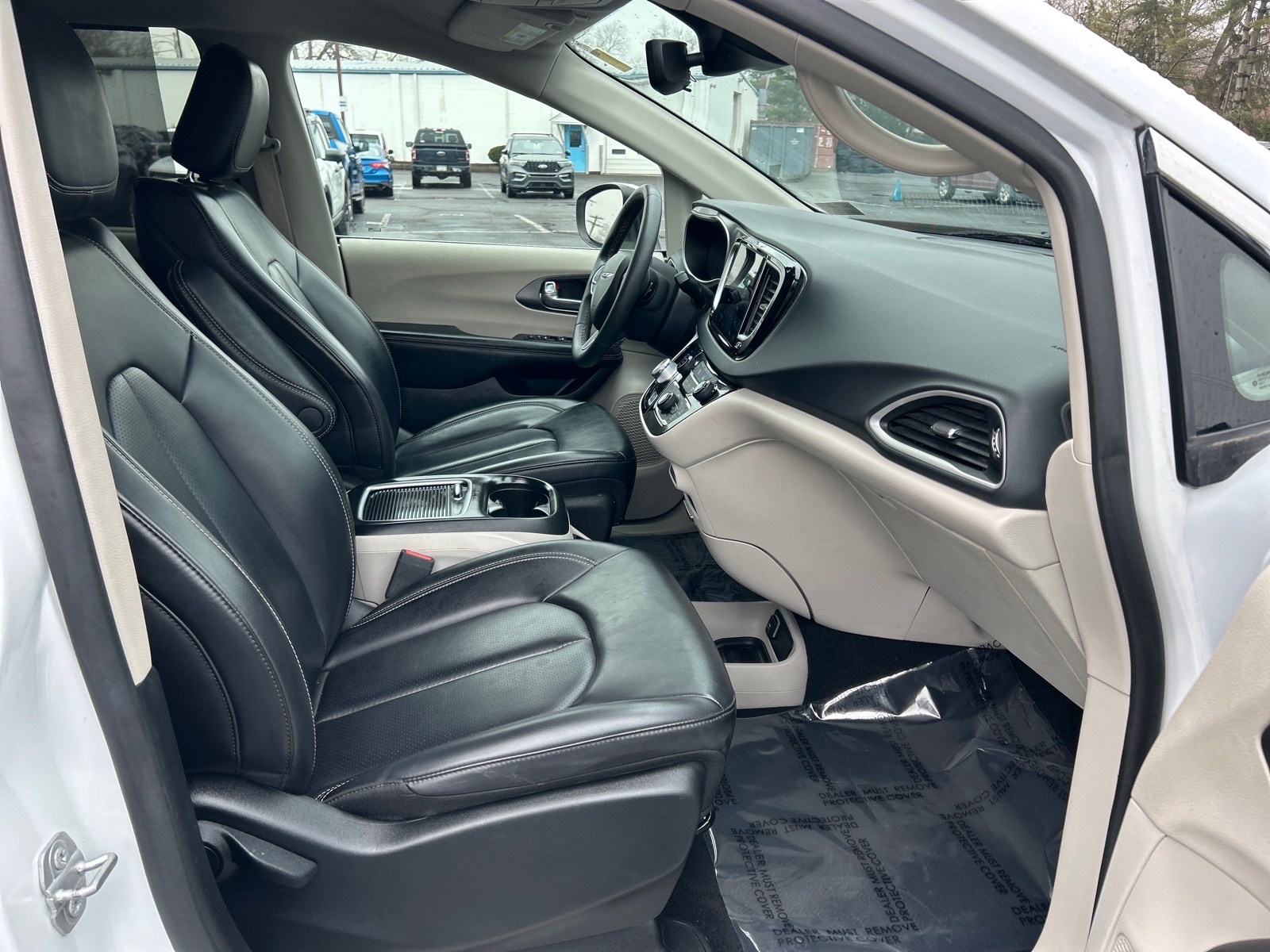 Used 2023 Chrysler Pacifica - photo 19